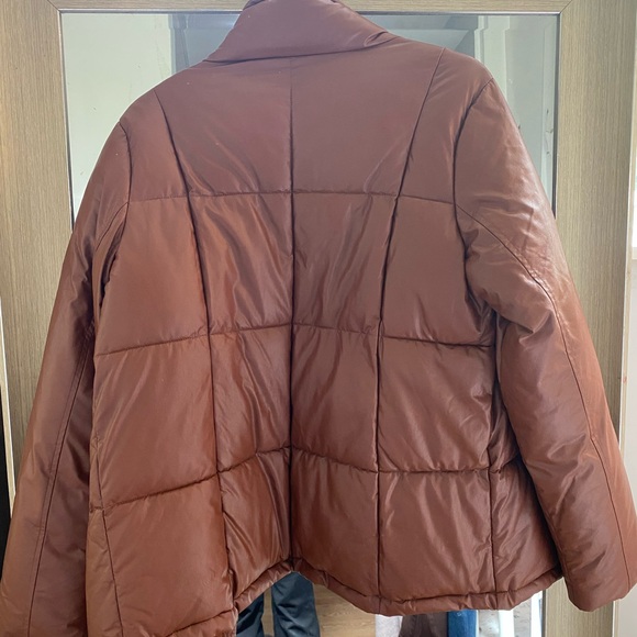 Brown puffer coat - Picture 5 of 6